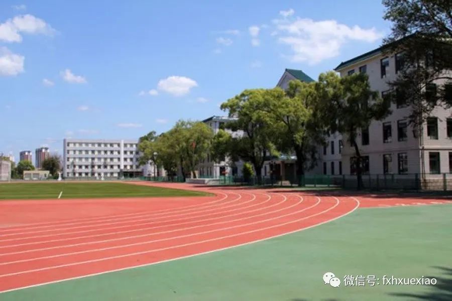 辽源市第五中学—省级的重点高中,也是辽源市最好的高中