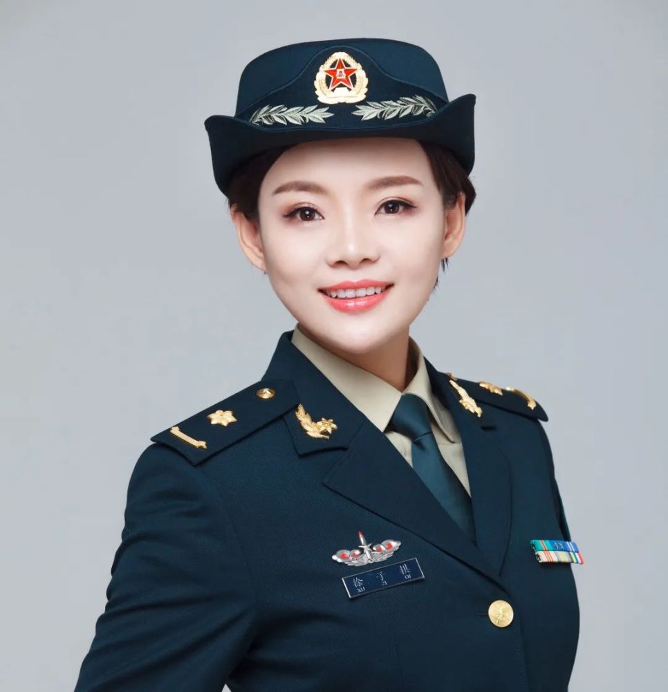 与刘和刚同门!这个秦皇岛籍女歌手,受国家领导接见
