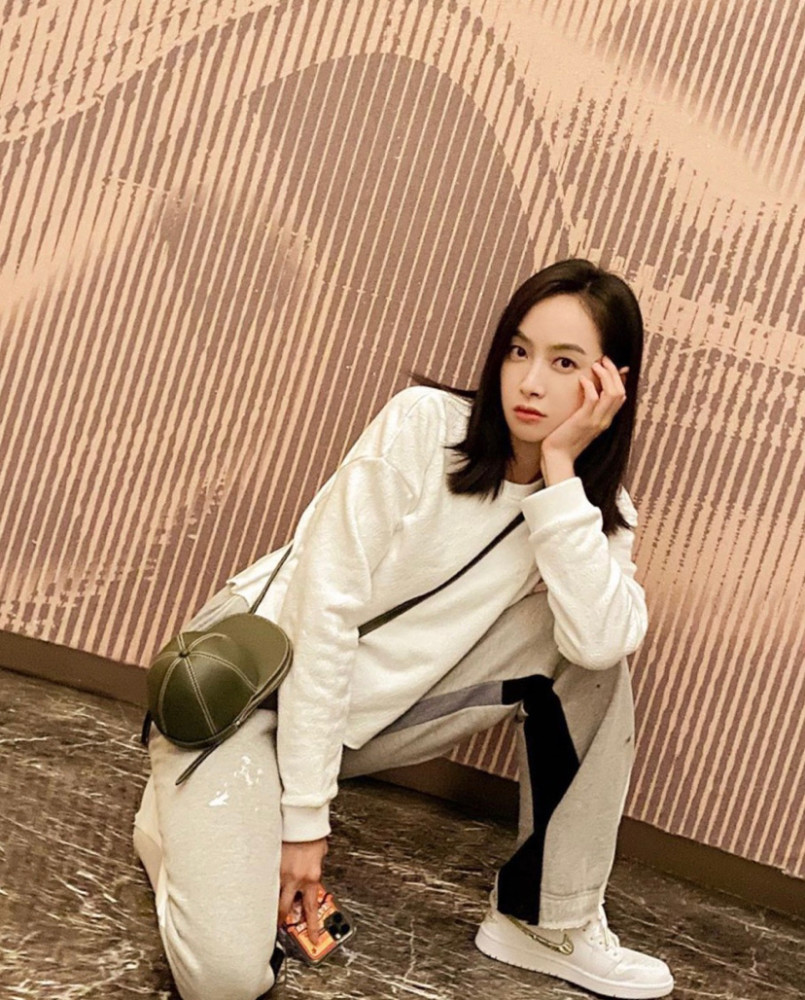 宋茜私服集脚上这款aj太抢眼啦