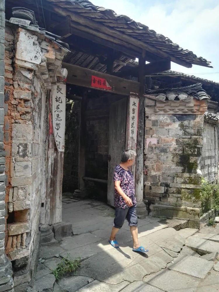 逝去的繁华:宜丰县天宝古村