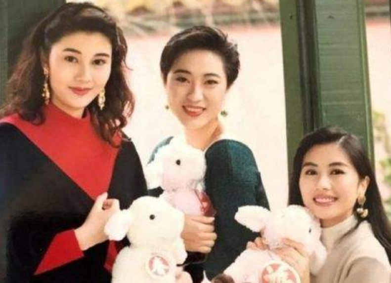 被李嘉欣和周慧敏老公接连抛弃,李湘一语道破陈法蓉嫁不出去原因