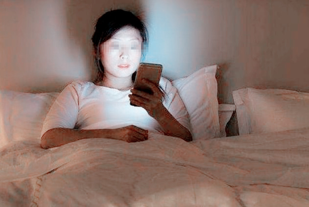 孕期最“伤”胎儿的行为，熬夜看手机排第一，这3点孕妇也要重视