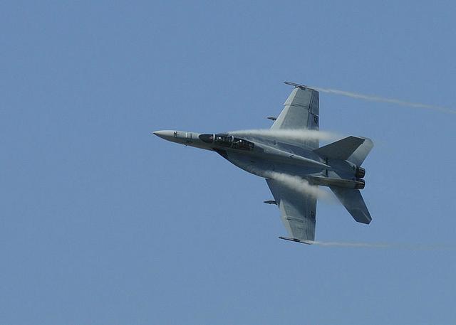 "咆哮者"的硬核实力,ea-18g电子战飞机,可让雷达与战机彻底瘫痪