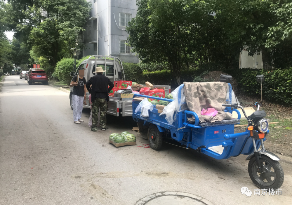 刚刚南京业主哭诉：我家小区物业太差，房价不涨反跌