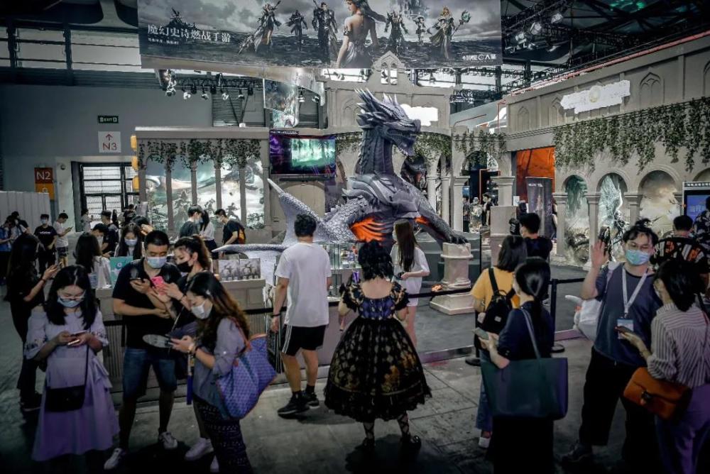 2020ChinaJoy最有牌面的游戏展台出现了，4米巨龙雕塑霸气亮相