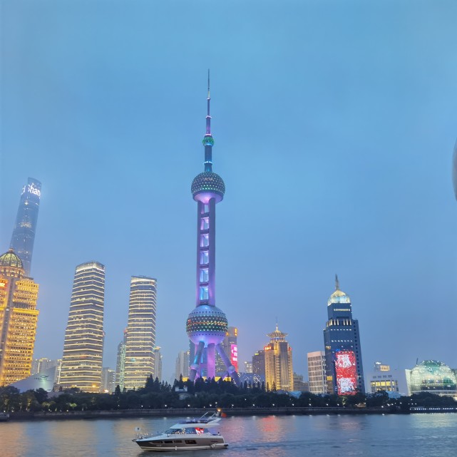 东方明珠广播电视塔入选2019上海新十大地标建筑 (来自:马踏蜚燕)
