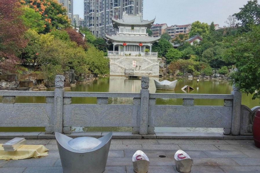 湖南又一景点走红，用5万两白银仿建日本，却因银子来源备受称赞