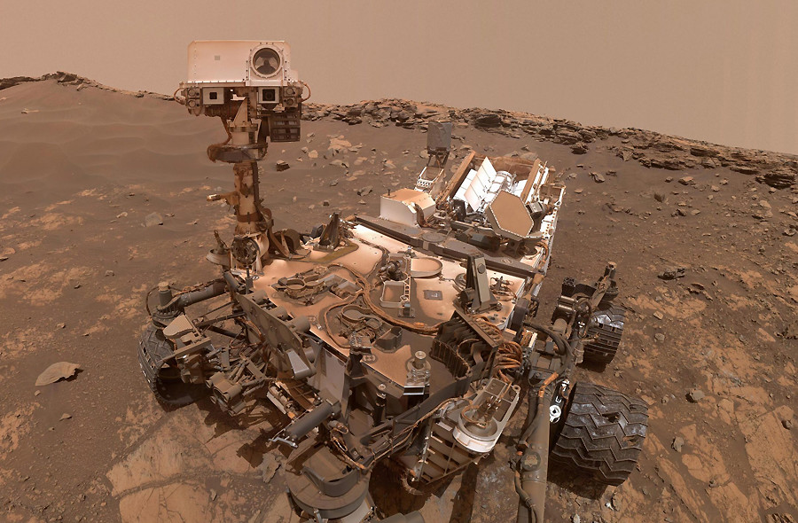 2012年8月5日成功部署索杰纳号,勇气号,机遇号,好奇号共四辆火星车
