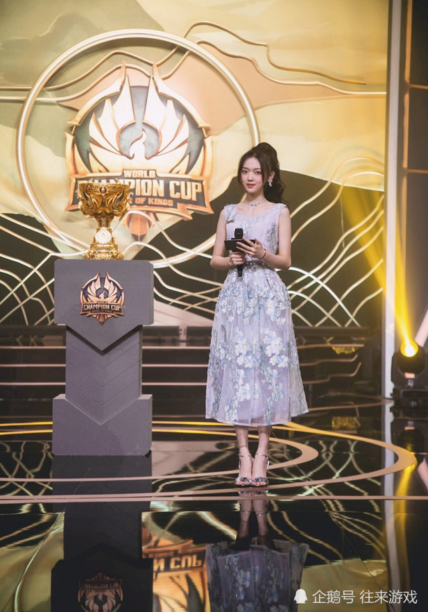 继灵儿之后,kpl又出现1位超美女解说,1场比赛圈粉无数