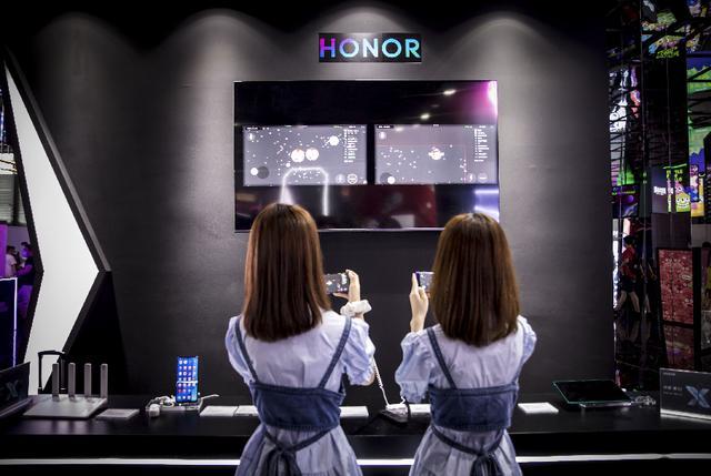 ChinaJoy背后科技品牌秀肌肉，五大游戏厂商为何青睐荣耀？
