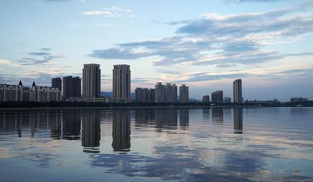 苏州地方经济总量_苏州很多砖的地方(3)