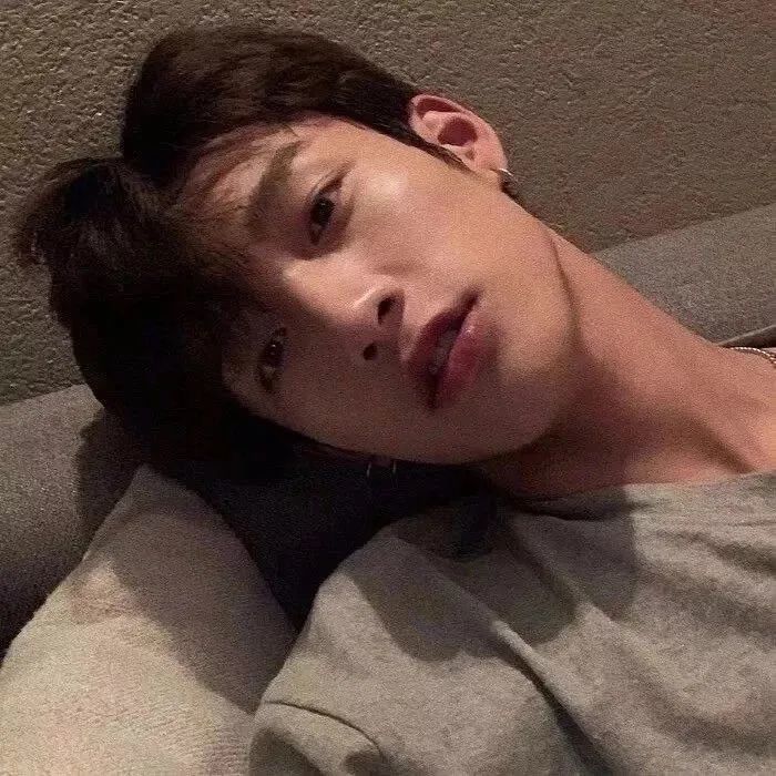 ins风男生头像