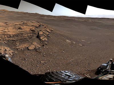 好奇号在火星拍摄的图片,真的好像地球