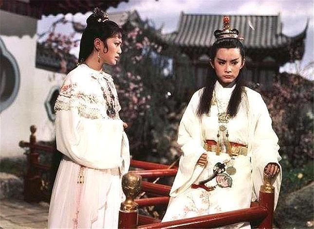 红楼梦:宝玉出家根本不是因为黛玉,而是另一个女人,所以别拿痴情做