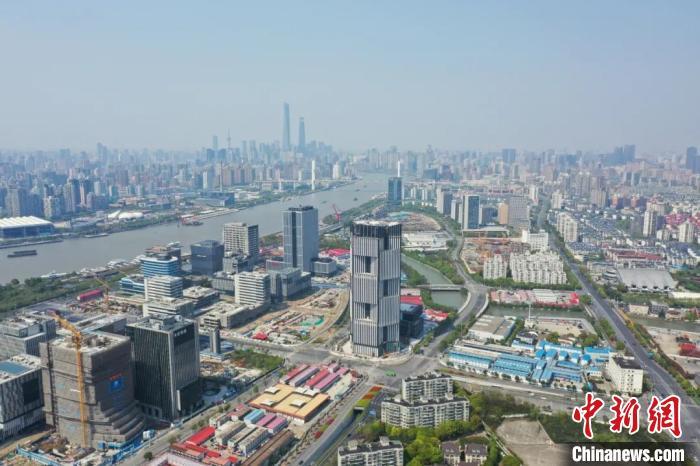 新开发银行总部大楼明年9月在上海交付使用