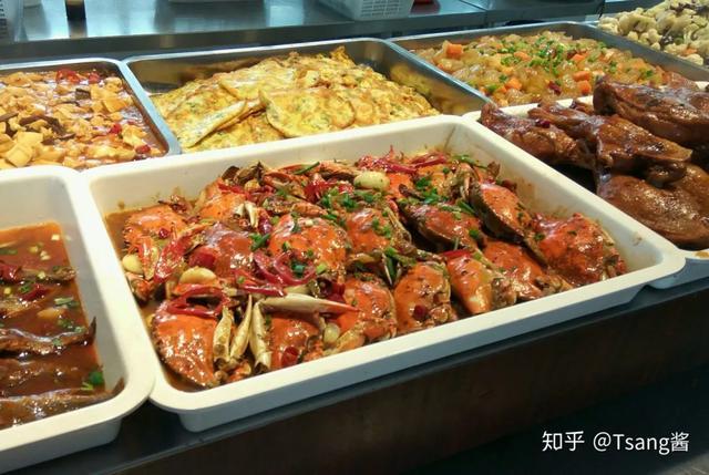 高校食堂特色菜pk,怪不得上了大学的孩子都胖了