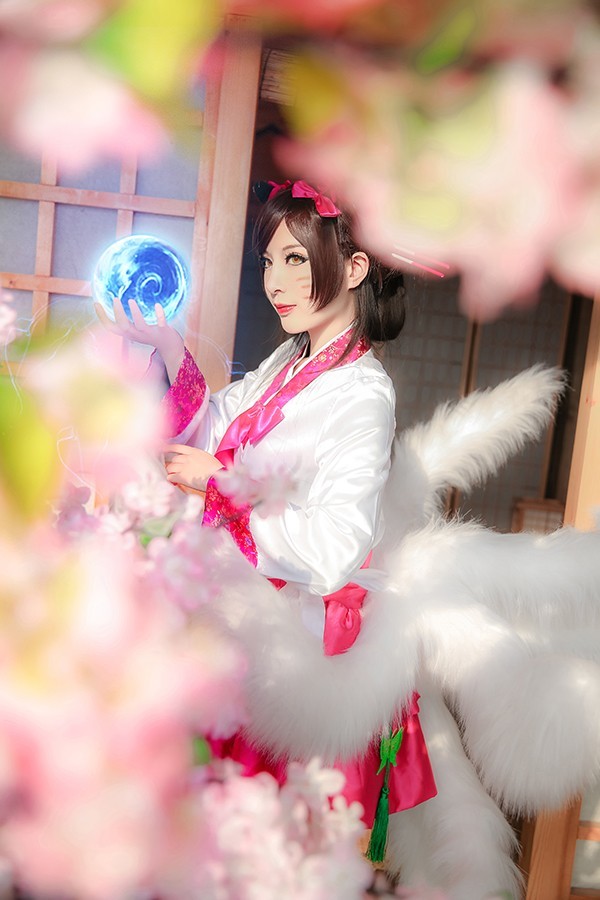 cos:九尾妖狐阿狸,融入桃花里的小可爱