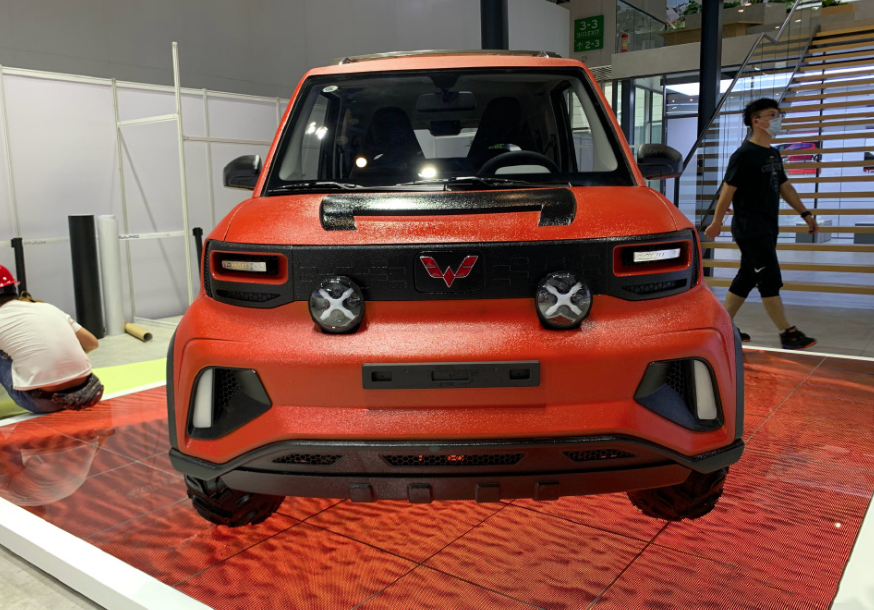 五菱推出mini6x6越野车,五菱:人民需要啥我们就造啥!