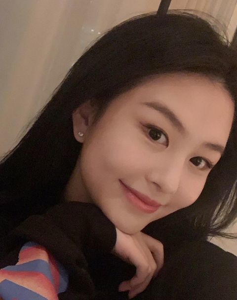 邱淑贞20岁女儿沉月三个月甩掉婴儿肥!