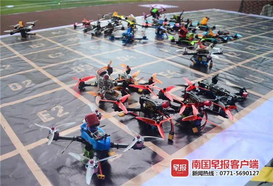 无人机飞出 小众圈 广西竞速无人机公开赛上演
