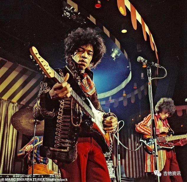 吉他之神jimihendrix早期罕见1960年代吉他面世即将拍卖