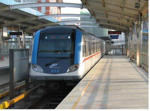 武汉在建一条地铁二期工程，力争今年底通车，加速沿线组团发展