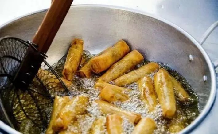 28岁女子，查出胃癌，3个月后离世，这食物不能长期当“饭”吃