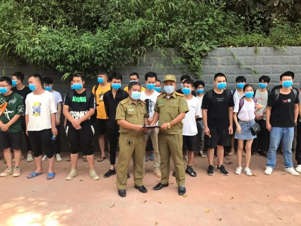 8月1日,波乔省警方遣返了38名非法入境老挝的中国公民(其中女性3人)