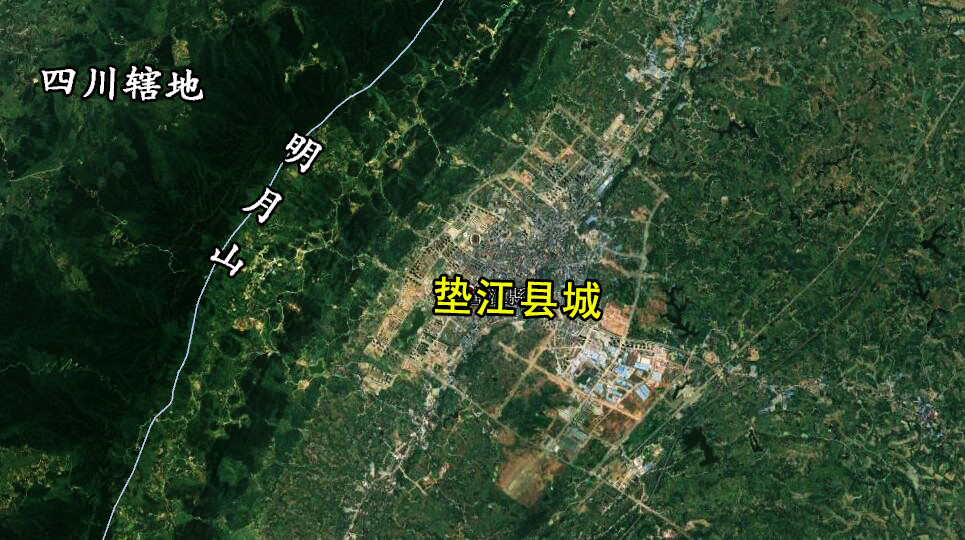 卫星上看重庆垫江:县城位于明月山东麓,地形平坦