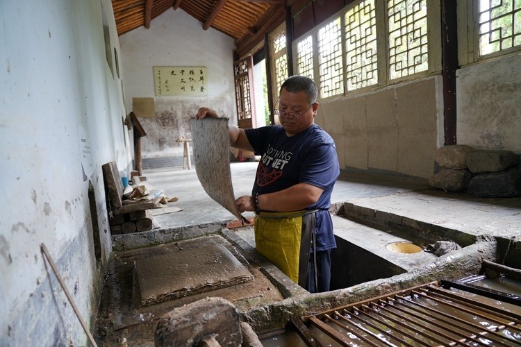 去陕西洋县祭拜蔡伦墓,感受"蔡侯纸"制作工艺