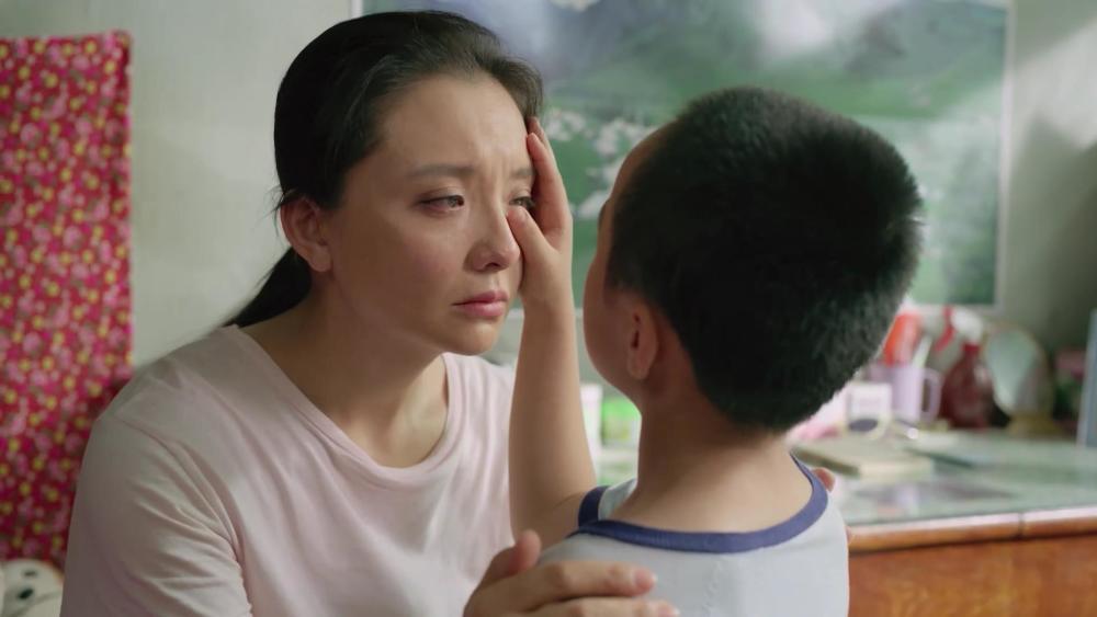 刚追完《什刹海》,正愁着该追什么电视剧了的时候,想不到《枫叶红了