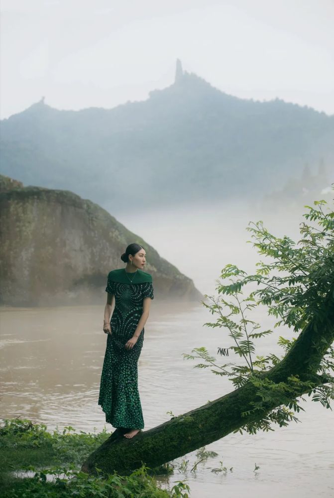 壁纸 风景 摄影 桌面 671_1000 竖版 竖屏 手机