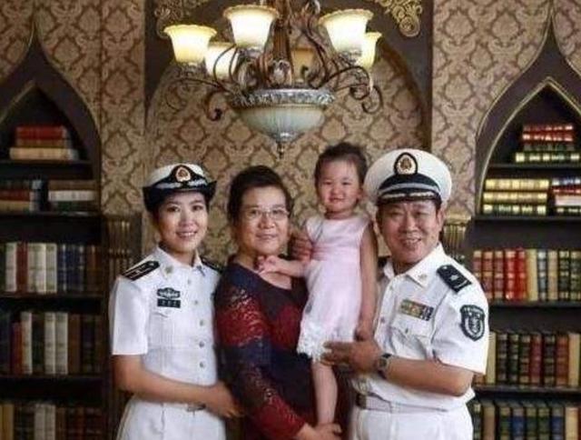 "中国第一丑星"杜旭东:女儿貌美如花,外孙女颜值令人意外?