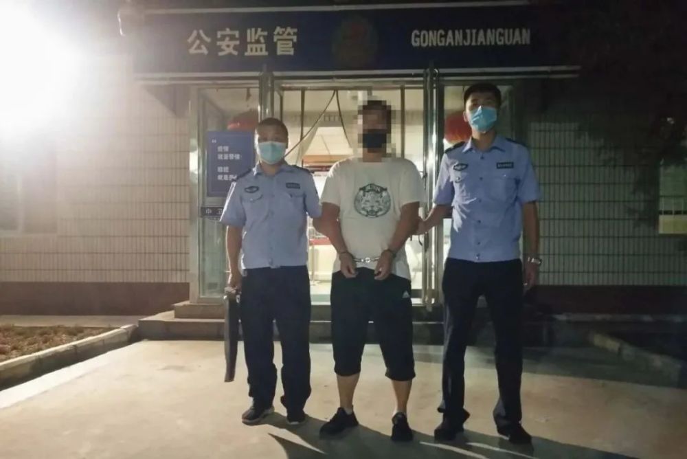 宁夏警方查处多起卖淫嫖娼案,抓获涉黄人员17人!