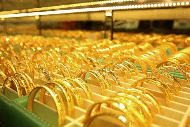 黄金首饰零售价600元一克购买黄金首饰如何选择好看又不贵