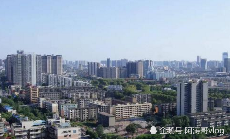 四川一共有多少万人口