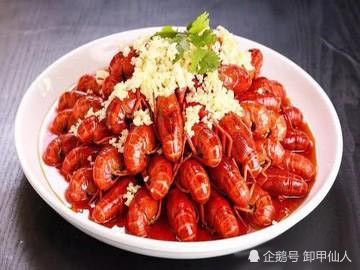 美食推荐:蒜泥小龙虾,炒猪皮,清蒸鱿鱼圈制作方法