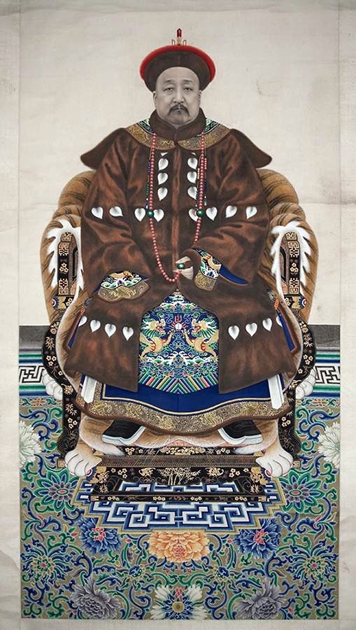 衍圣公孔令贻朝服坐像