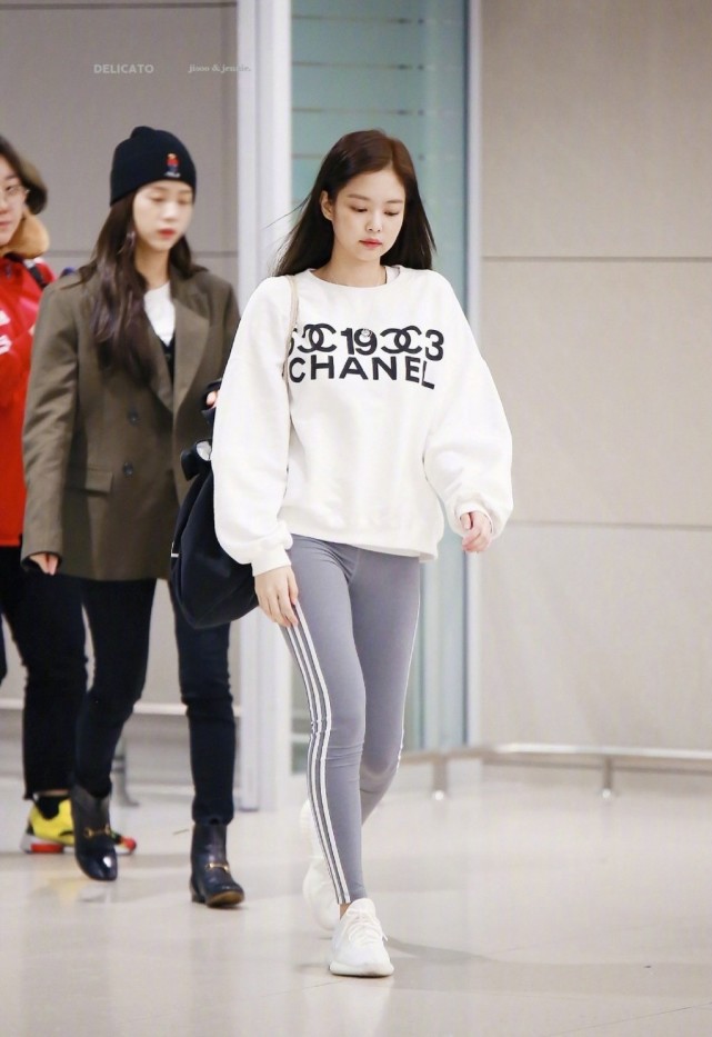 blackpink成员jennie机场私服也太值得借鉴了