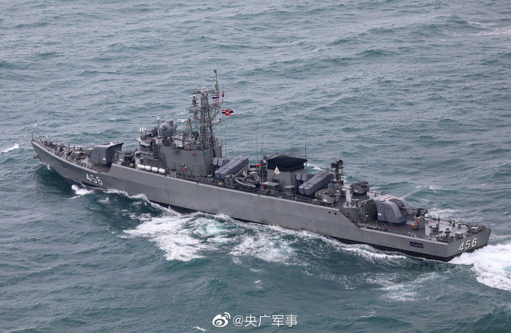 到1992年为止,沪东一共为泰国皇家海军建造了4艘,分别是"昭比耶"号