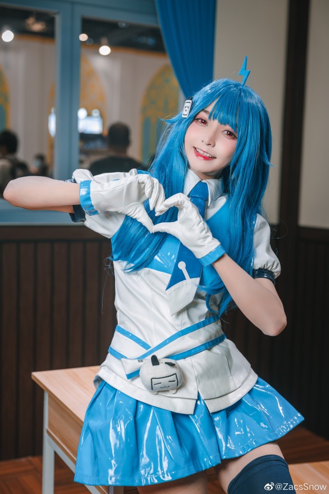 cosplay碧海蓝天22娘