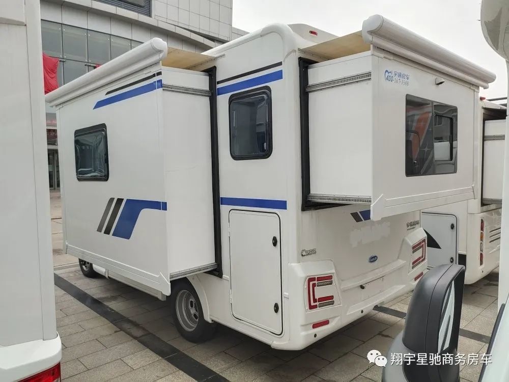 大额头双拓展房车,3.0t 8at,带152l冰箱,6口长途旅行不是梦