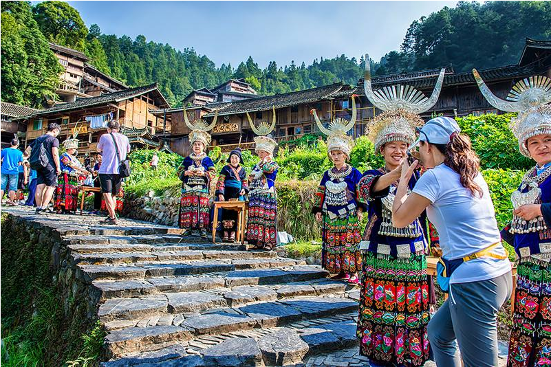 到贵州黔东南的这些苗乡侗寨去,来感受浓浓的民族风情