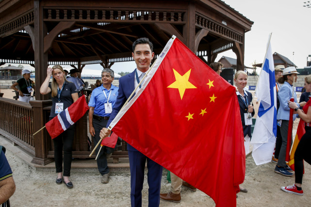 马术吴彦祖自曝有26匹马华天骄傲我是中国人想参加十届奥运