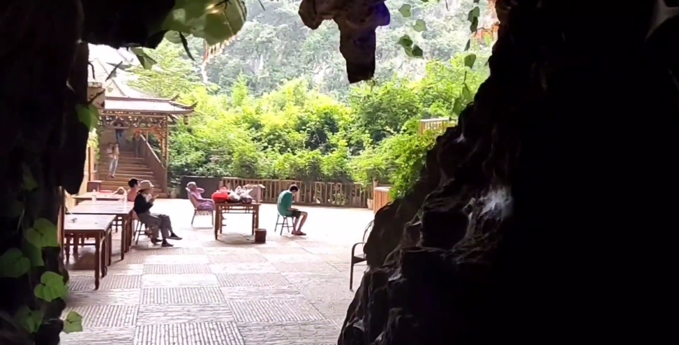 大方县最"牛"农家乐,依山傍水风景秀丽,山洞里面唱歌吃烧烤