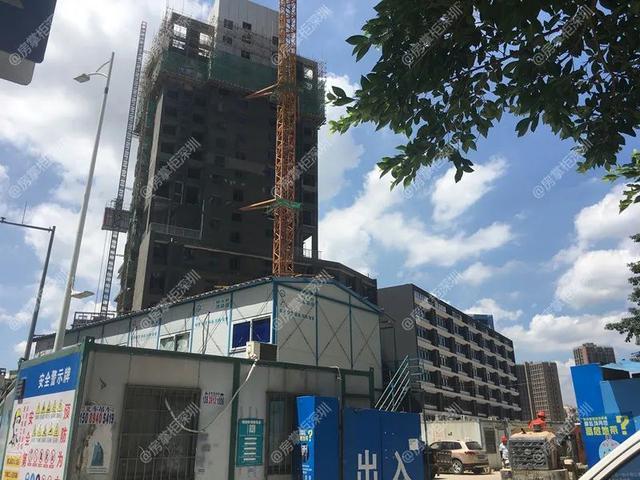 8年换3个开发商！百外小学即将落成，百合公园小镇住宅却没动静…