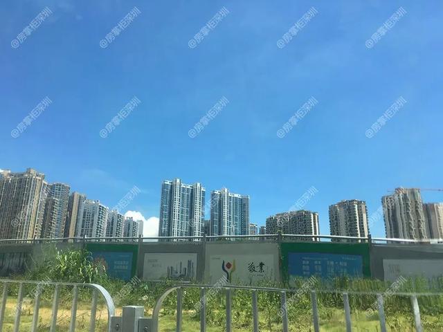 8年换3个开发商！百外小学即将落成，百合公园小镇住宅却没动静…
