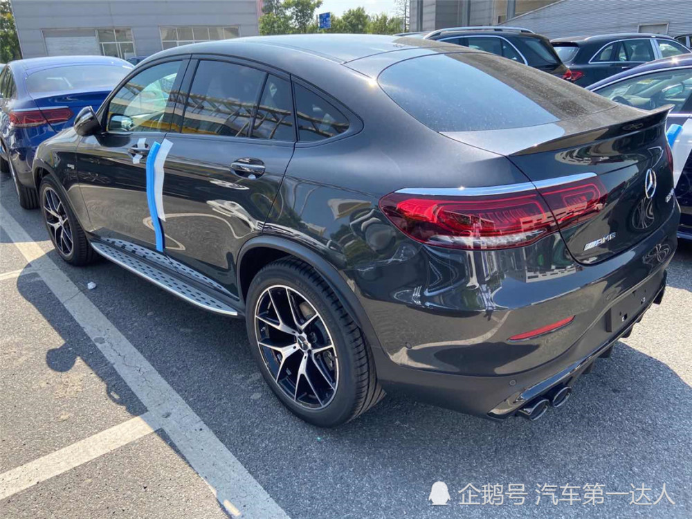 奔驰glc43 amg coupe 石墨灰黑内