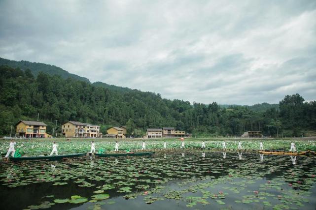 双喜临门武隆两大乡村旅游点今日同时开园