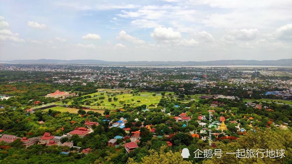 曼德勒山顶远眺缅甸平原(摄影:一起旅行地球)